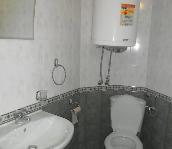 Πανσιόν Mari Guest