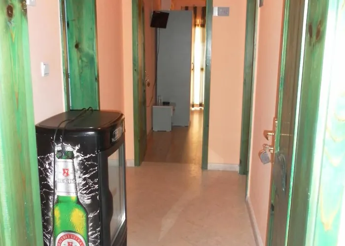 Mari Guest Zlate písky