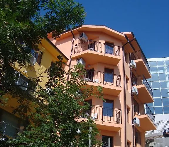 Πανσιόν Mari Guest Golden Sands