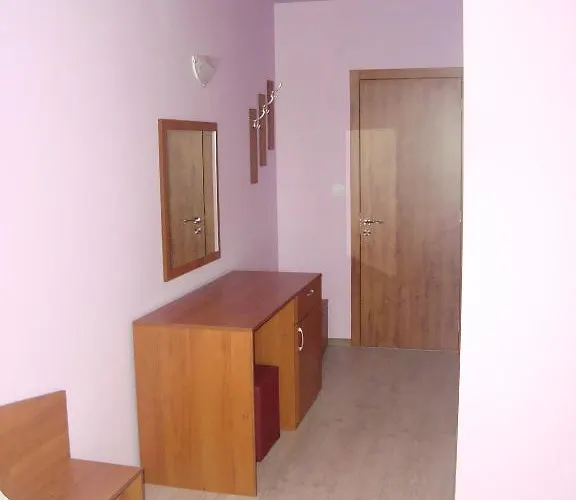 Πανσιόν Mari Guest Golden Sands