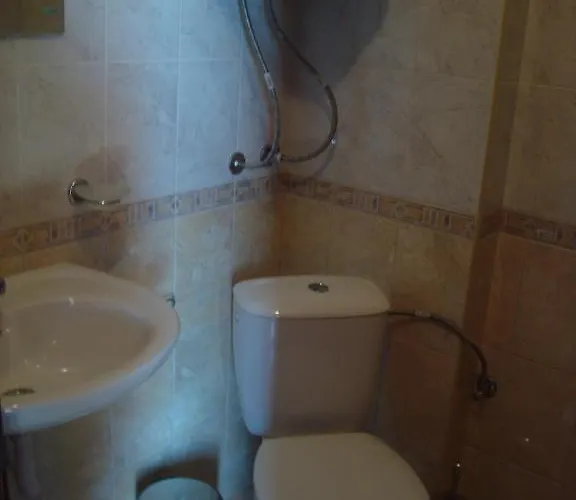 Mari Guest Πανσιόν *