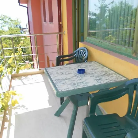 Къща за гости мари за гости Златни пясъци